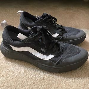 Men’s black vans ultrarange